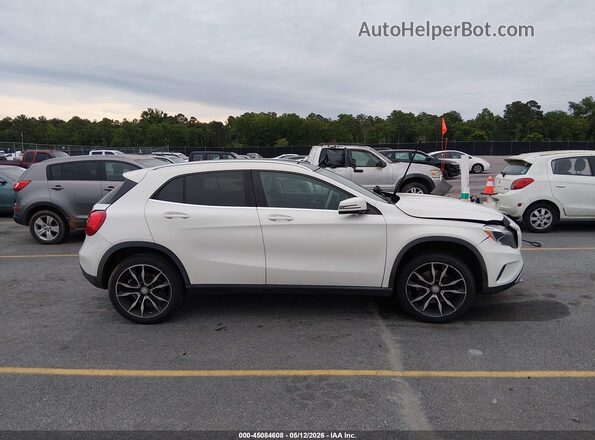 WDCTG4EB0GJ256776 2016 MERCEDES-BENZ GLA 250 White Սալոնի հետևի տեսք