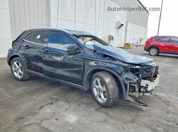 WDCTG4EB0JJ515385 2018 MERCEDES-BENZ GLA Черный Передняя правая четверть