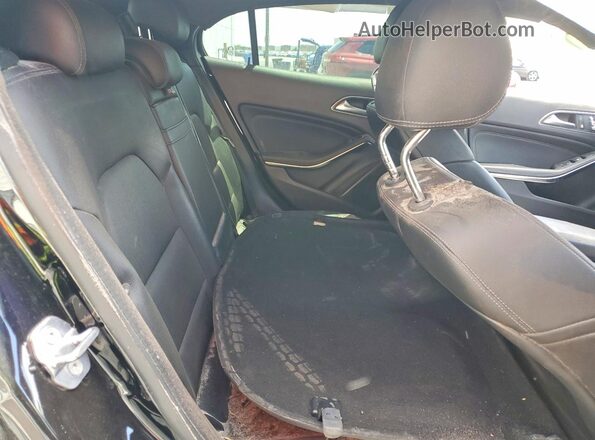 WDCTG4EB0JJ515385 2018 MERCEDES-BENZ GLA Черный Вид задней части салона