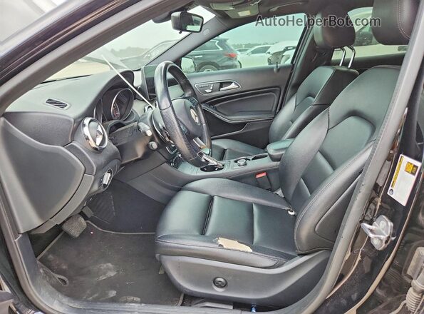 WDCTG4EB0KJ533824 2019 MERCEDES-BENZ GLA Черный Вид салона спереди