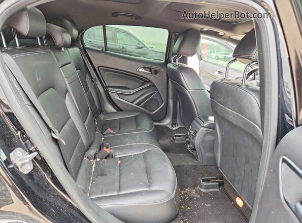 WDCTG4EB0KJ533824 2019 MERCEDES-BENZ GLA Черный Вид задних сидений