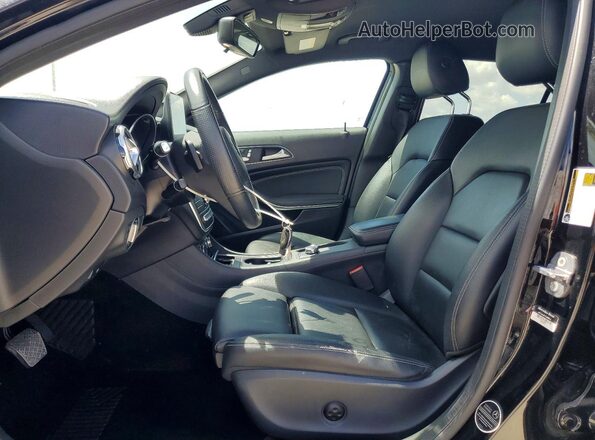 WDCTG4EB0KU014481 2019 MERCEDES-BENZ GLA Черный Вид салона спереди