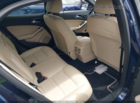WDCTG4EB1HJ305713 2017 MERCEDES-BENZ GLA 250 Blue Vista de la etiqueta del VIN
