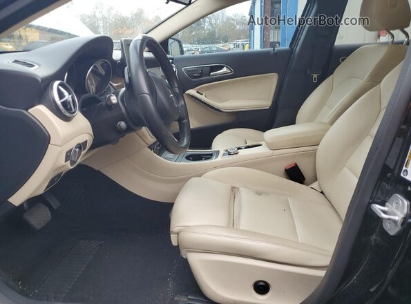 WDCTG4EB1HJ327310 2017 MERCEDES-BENZ GLA Black Widok wnętrza z przodu