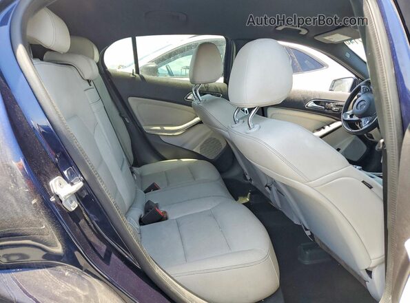 WDCTG4EB1JJ461496 2018 MERCEDES-BENZ GLA Blue Vista de los asientos traseros