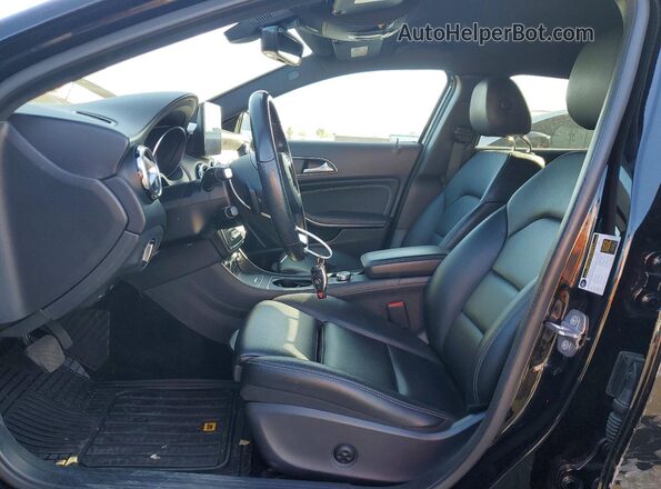 WDCTG4EB1KU013453 2019 MERCEDES-BENZ GLA Black Вид салону спереду