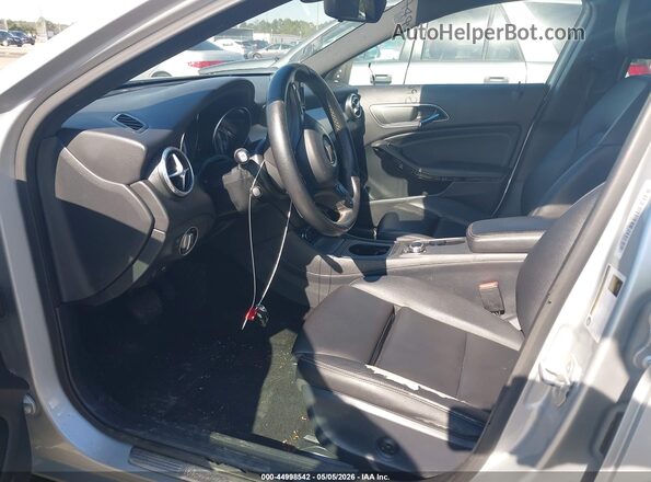 WDCTG4EB2GJ252695 2016 MERCEDES-BENZ GLA 250 Silver Вид салону спереду