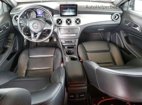 WDCTG4EB2JJ439846 2018 MERCEDES-BENZ GLA Black Вид панелі приладів