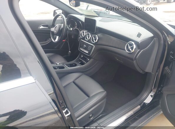 WDCTG4EB2KU012344 2019 MERCEDES-BENZ GLA 250 Black Front interior view