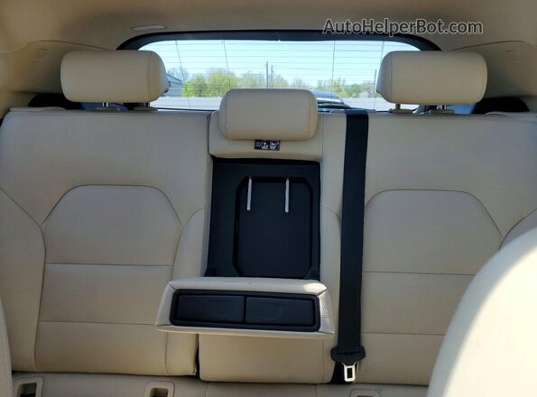 WDCTG4EB3KU000915 2019 MERCEDES-BENZ GLA Blue Вид задніх сидінь