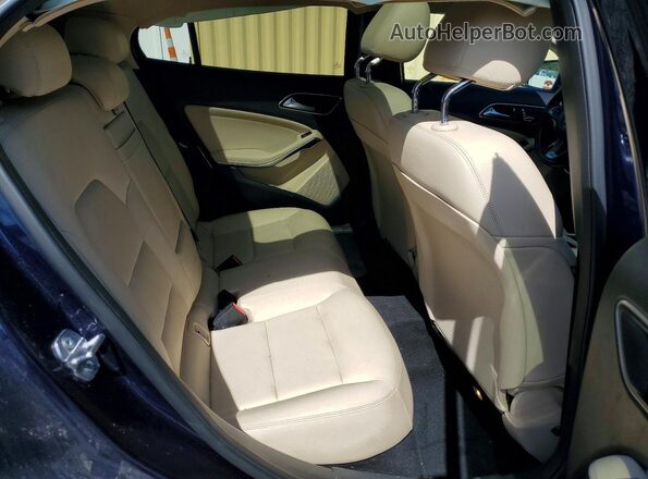 WDCTG4EB3KU000915 2019 MERCEDES-BENZ GLA Blue Вид задньої частини салону