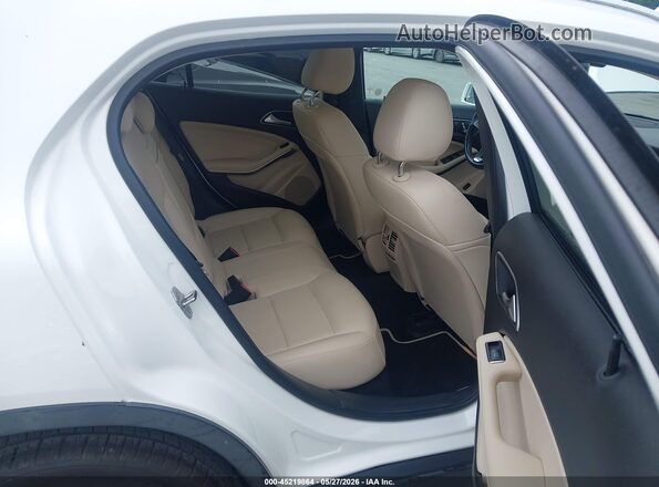 WDCTG4EB3KU004205 2019 MERCEDES-BENZ GLA 250 White Вид наклейки з VIN-кодом