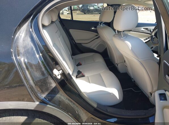 WDCTG4EB4JJ390584 2018 MERCEDES-BENZ GLA 250 Black 