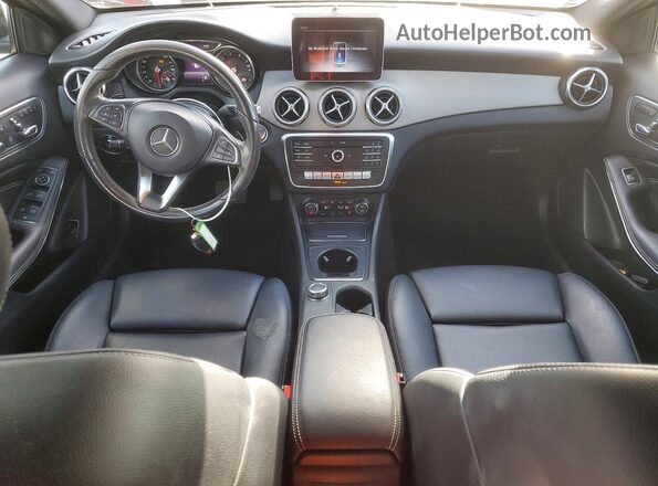 WDCTG4EB7JJ530353 2018 MERCEDES-BENZ GLA Black Вид панелі приладів