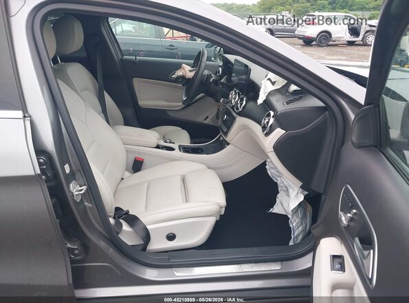 WDCTG4EB8JJ447403 2018 MERCEDES-BENZ GLA 250 Gray Սալոնի դիմացի տեսք