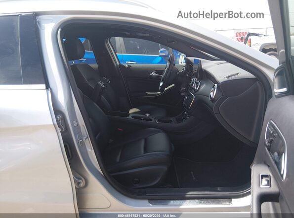 WDCTG4EB9HJ291382 2017 MERCEDES-BENZ GLA 250 Silver Vista interior delantera