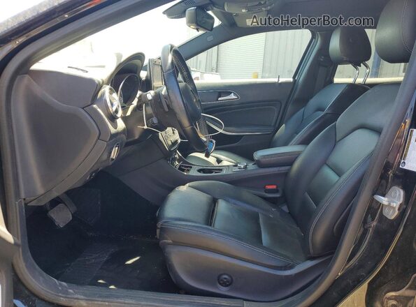 WDCTG4EBXGJ234705 2016 MERCEDES-BENZ GLA Black წინა სალონის ხედი