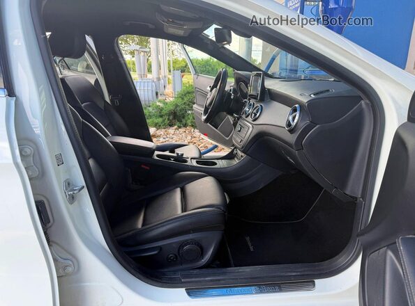 WDCTG4EBXGJ256753 2016 MERCEDES-BENZ GLA White წინა ხედი