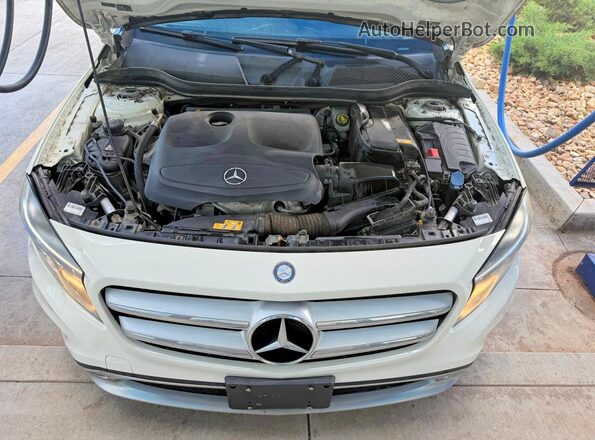 WDCTG4EBXGJ256753 2016 MERCEDES-BENZ GLA White წინა სალონის ხედი