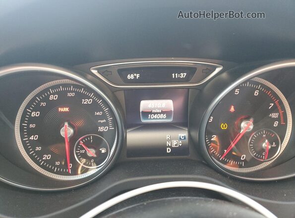 WDCTG4GB4JJ442941 2018 MERCEDES-BENZ GLA Black Սարքավորումների վահանակի տեսք