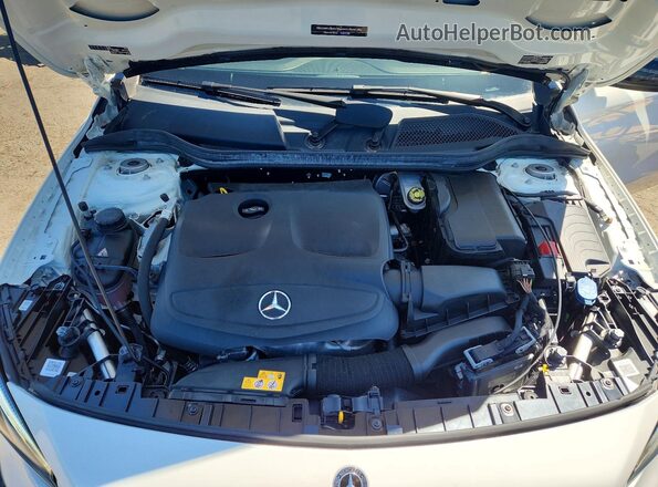WDCTG4GB6KJ618700 2019 MERCEDES-BENZ GLA White ძრავის განყოფილების ხედი