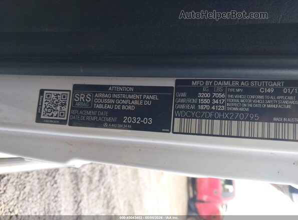 WDCYC7DF0HX270795 2017 MERCEDES-BENZ AMG G 63 White Engine compartment view