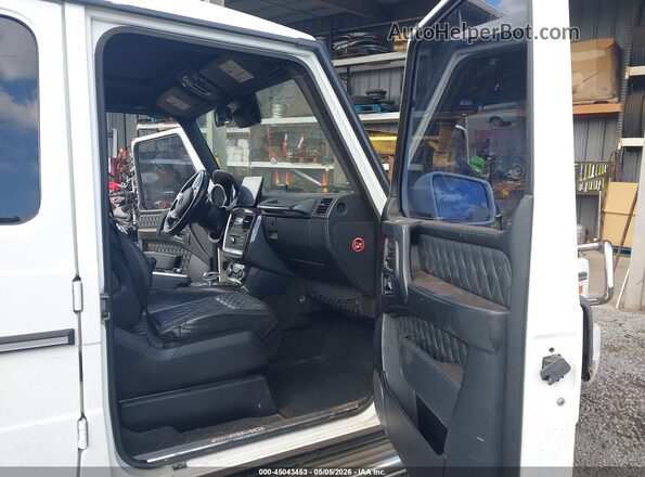 WDCYC7DF0HX270795 2017 MERCEDES-BENZ AMG G 63 White Front interior view
