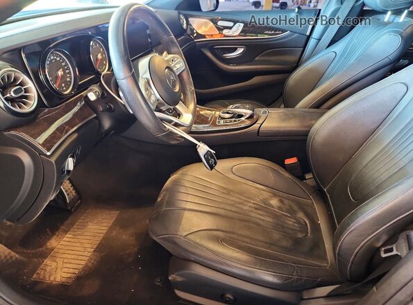WDD2J5JB6KA040086 2019 MERCEDES-BENZ CLS-CLASS Black Widok wnętrza z przodu
