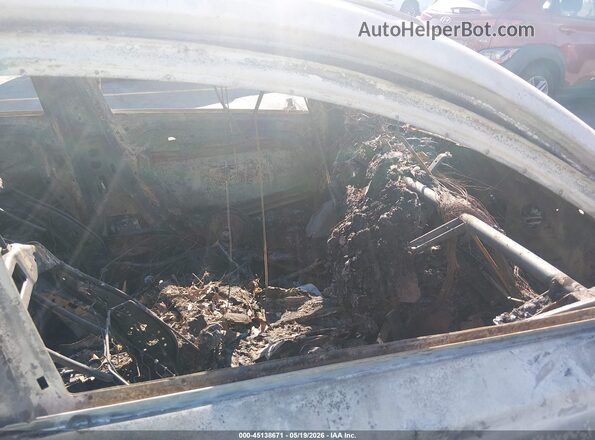 WDD3G4EB1KW024016 2019 MERCEDES-BENZ A 220 Красный Вид салона спереди