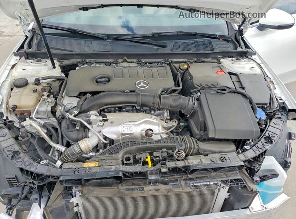 WDD3G4EB3KW023014 2019 MERCEDES-BENZ A Белый Вид задней части салона
