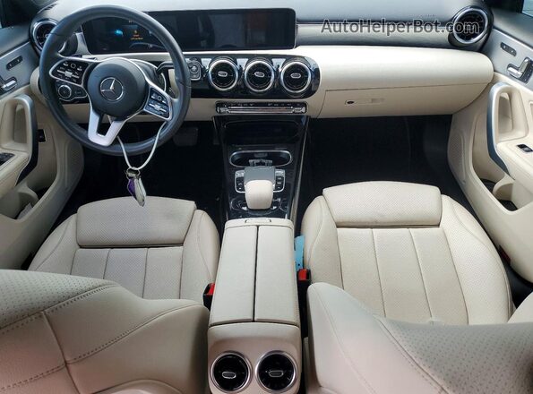 WDD3G4EB3KW023014 2019 MERCEDES-BENZ A Белый Вид панели приборов
