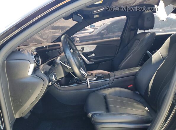 WDD3G4EB4KW022485 2019 MERCEDES-BENZ A Black Вид салону спереду