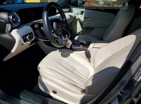 WDD3G4EB4KW028674 2019 MERCEDES-BENZ A Gray Вид салону спереду
