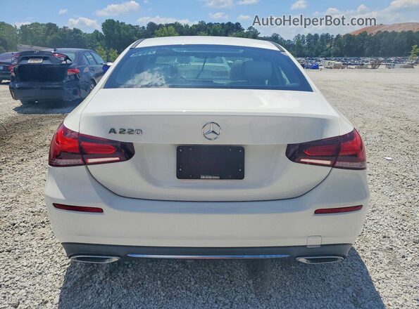 WDD3G4EB5KW025122 2019 MERCEDES-BENZ A Белый Вид сзади