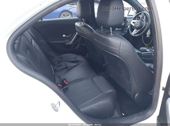 WDD3G4EB9KW034728 2019 MERCEDES-BENZ A 220 White Vista de la etiqueta del VIN