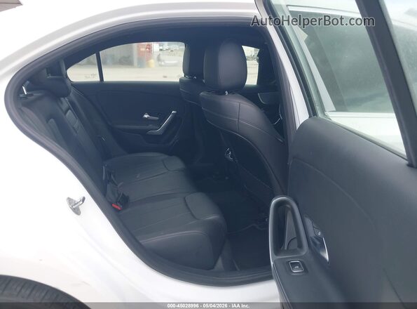 WDD3G4EBXKW006937 2019 MERCEDES-BENZ A 220 White Вид наклейки з VIN-кодом