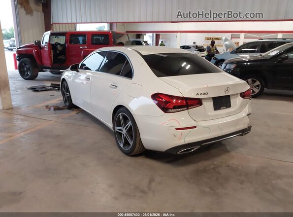 WDD3G4EBXKW015539 2019 MERCEDES-BENZ A 220 White Rear left