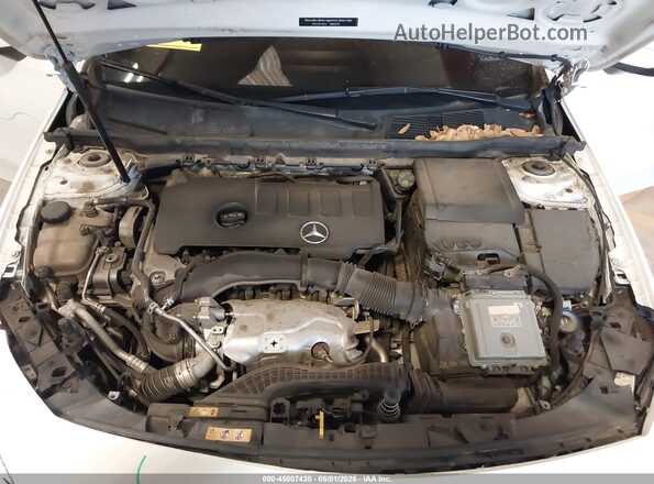 WDD3G4EBXKW015539 2019 MERCEDES-BENZ A 220 White Rear view