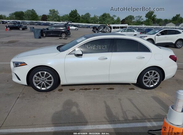 WDD3G4FB0KW024863 2019 MERCEDES-BENZ A 220 White Vista interior de 360 grados