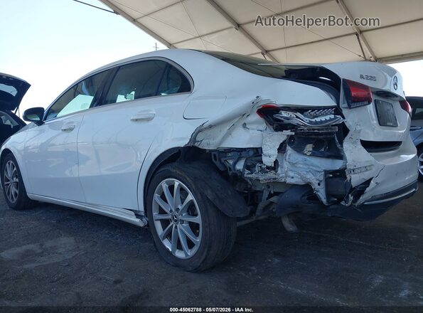 WDD3G4FB4KW026941 2019 MERCEDES-BENZ A 220 White Front view