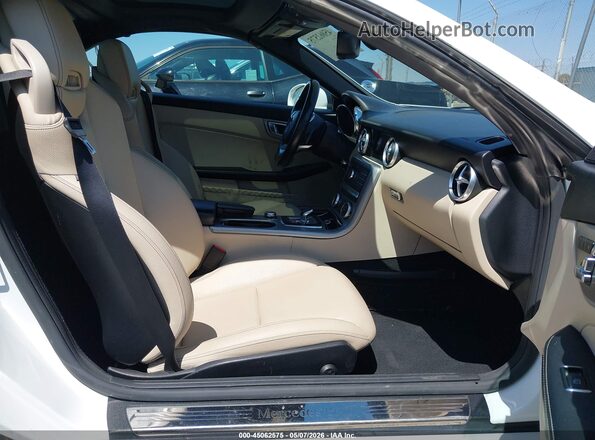 WDDPK3JA1JF155470 2018 MERCEDES-BENZ SLC 300 White 