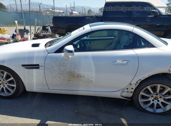 WDDPK3JA1JF155470 2018 MERCEDES-BENZ SLC 300 White 