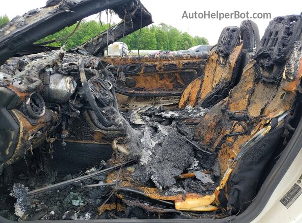 WDDPK3JA3HF139944 2017 MERCEDES-BENZ SLC Белый Вид салона спереди
