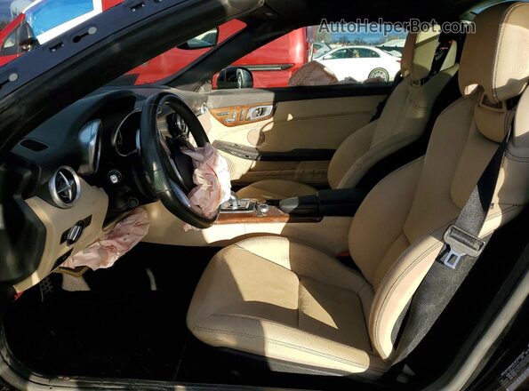 WDDPK3JA4JF154457 2018 MERCEDES-BENZ SLC Black Front interior view
