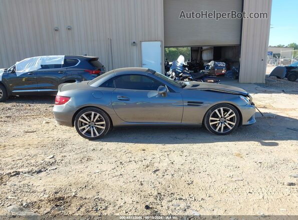 WDDPK3JA7JF153075 2018 MERCEDES-BENZ SLC 300 Gray Вид задньої частини салону