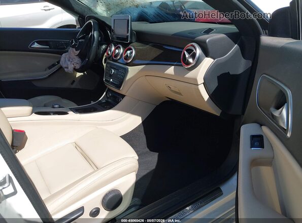 WDDSJ4EB2GN381067 2016 MERCEDES-BENZ CLA 250 White Front interior view
