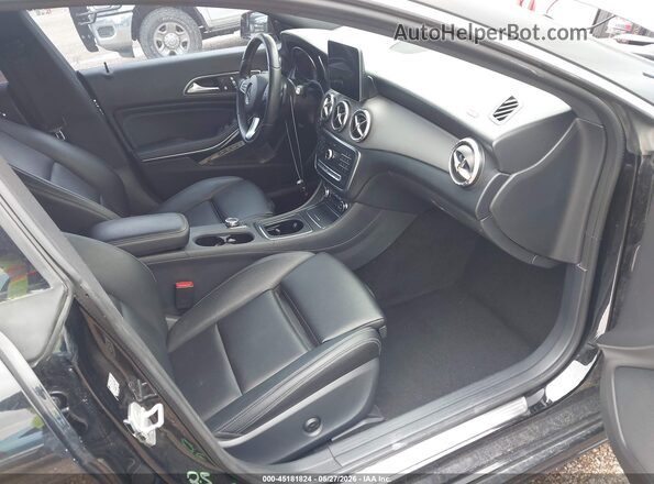 WDDSJ4EB3JN587425 2018 MERCEDES-BENZ CLA 250 Black წინა სალონის ხედი