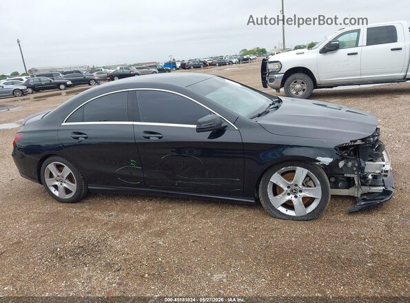 WDDSJ4EB3JN587425 2018 MERCEDES-BENZ CLA 250 Black უკანა სალონის ხედი
