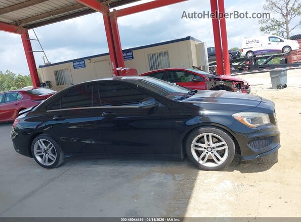WDDSJ4EB5GN324832 2016 MERCEDES-BENZ CLA 250 Black უკანა სალონის ხედი