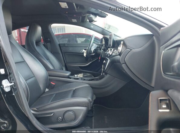 WDDSJ4EB5GN324832 2016 MERCEDES-BENZ CLA 250 Black წინა სალონის ხედი